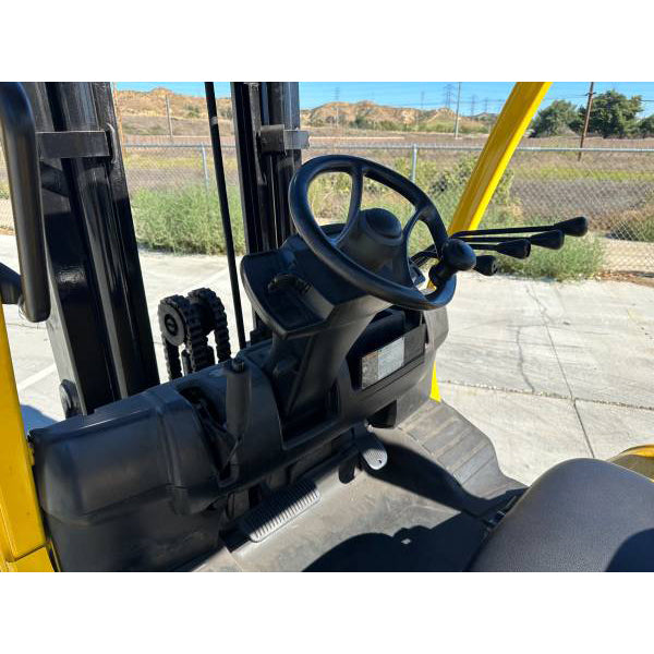 2015 Hyster H80FT Forklift – 8,000 lb Capacity | Like New Condition