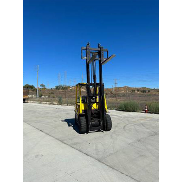 2015 Hyster H80FT Forklift – 8,000 lb Capacity | Like New Condition