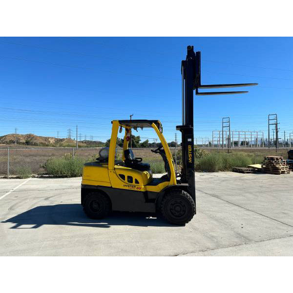 2015 Hyster H80FT Forklift – 8,000 lb Capacity | Like New Condition